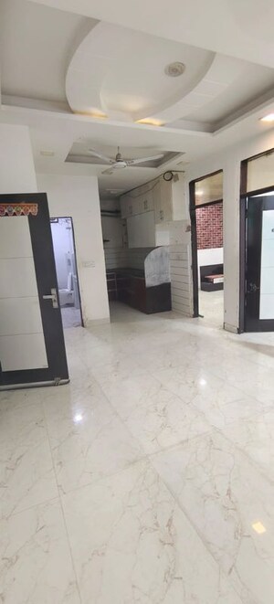Room in 2 BHK Builder Floor at Dwarka Mor – for Rent