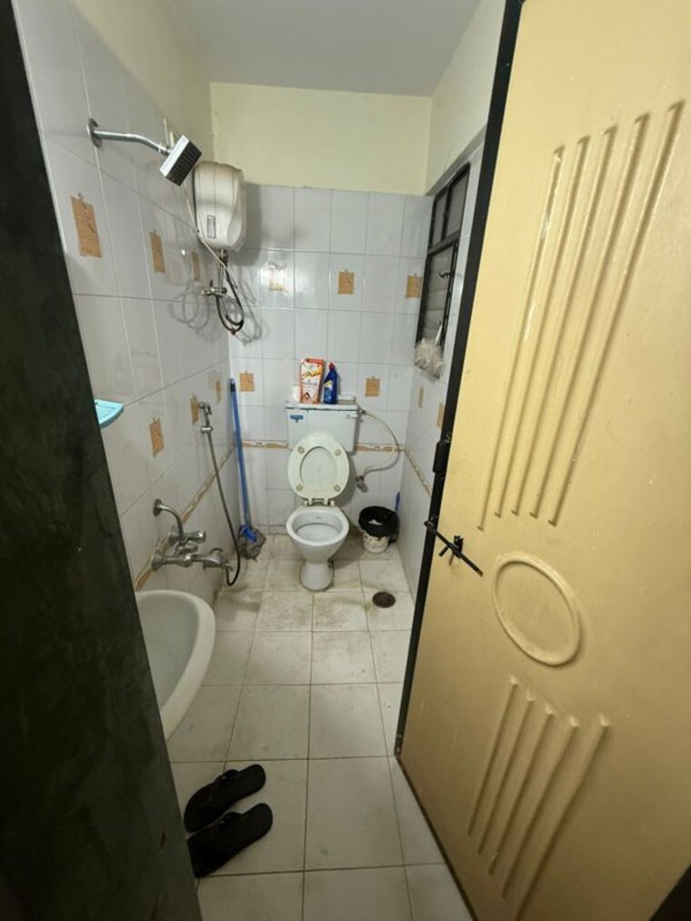 Bathroom, suyog-shree-apartment 2 Bedroom 1272 Sq.Ft. Apartment In Pimple Nilakh Pune 10776653