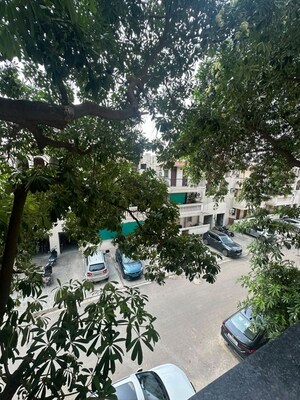 2 BHK Builder Floor – Exterior View View at Dlf Phase V - for Rent