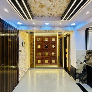 Building Lobby in 3 BHK Builder Floor at Uttam Nagar – for Sale