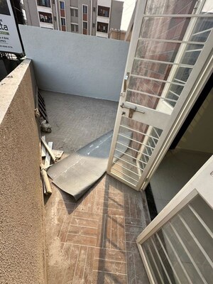 Staircase in 1.5 BHK Apartment at Yashada Splendid Radiance, Hinjewadi – for Rent