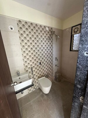 Bathroom in 1.5 BHK Apartment at Yashada Splendid Radiance, Hinjewadi – for Rent