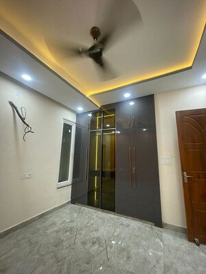 Room in 4 BHK Villa at ORO City, Jankipuram – for Rent