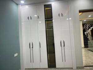Furnished Amenities in 4 BHK Villa at ORO City, Jankipuram – for Rent