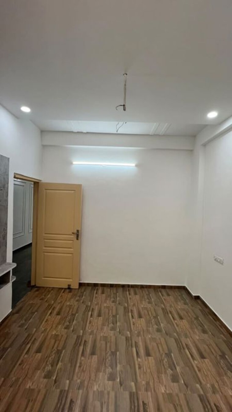 Bedroom, shri-devaji-residency 2 Bedroom 113 Sq.Yd. Apartment In Dhakoli Zirakpur 10776771
