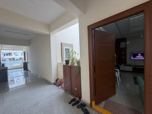 Room in 4 BHK Apartment at Parsvnath Exotica, Sector 53 – for Sale