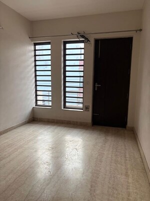 3 BHK Builder Floor For Rent in Sector 45