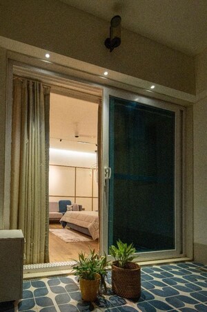 Room in 4 BHK Apartment at 3C Lotus 300, Sector 107 – for Rent