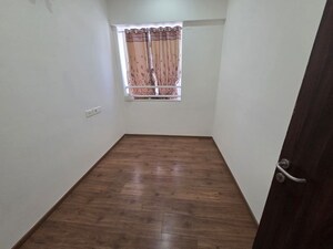 Room in 2.5 BHK Apartment at Lodha Aurum, Kanjurmarg East – for Rent