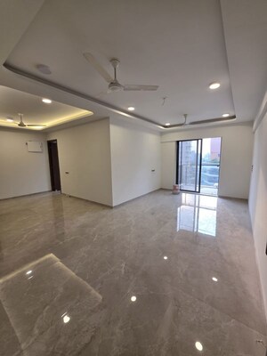 Room in 3 BHK Apartment at Majestic Amarjyoti CHS, Chembur – for Rent