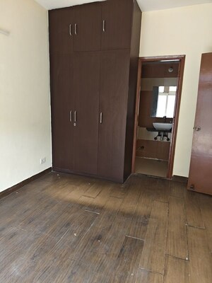 2 BHK Apartment For Rent in Mahagun Mywoods, Sector 16c Greater Noida