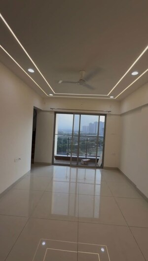 Room in 3 BHK Apartment at Gera Planet Of Joy, Kharadi – for Rent