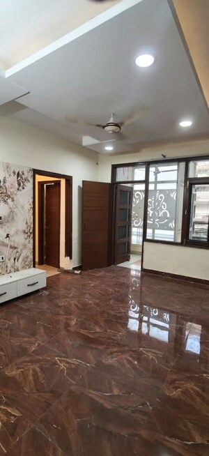 Room in 5 BHK Apartment at Ambala Highway – for Sale