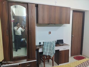 Furnished Amenities in 2 BHK Apartment at Lodha Amara, Kolshet Road – for Rent