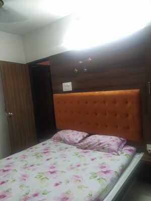 Bedroom in 2 BHK Apartment at Lodha Amara, Kolshet Road – for Rent