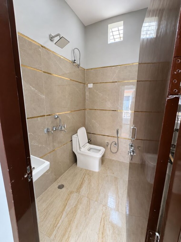 Bathroom, achheja 2 Bedroom 50 Sq.Yd. Independent House In Achheja Greater Noida 10776982