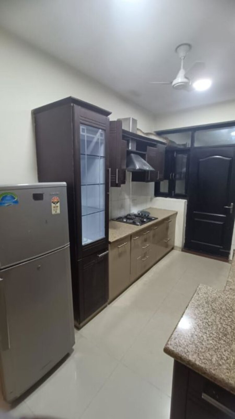 Kitchen, k-world-royal-court 4 Bedroom 3250 Sq.Ft. Apartment In Sector 39 Gurgaon 10777008