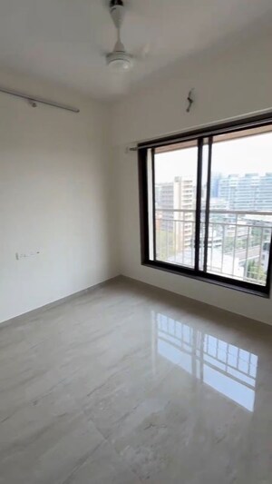 Room in 3 BHK Apartment at Chaitanya Anand Lunkhod CHSL, Andheri West – for Rent