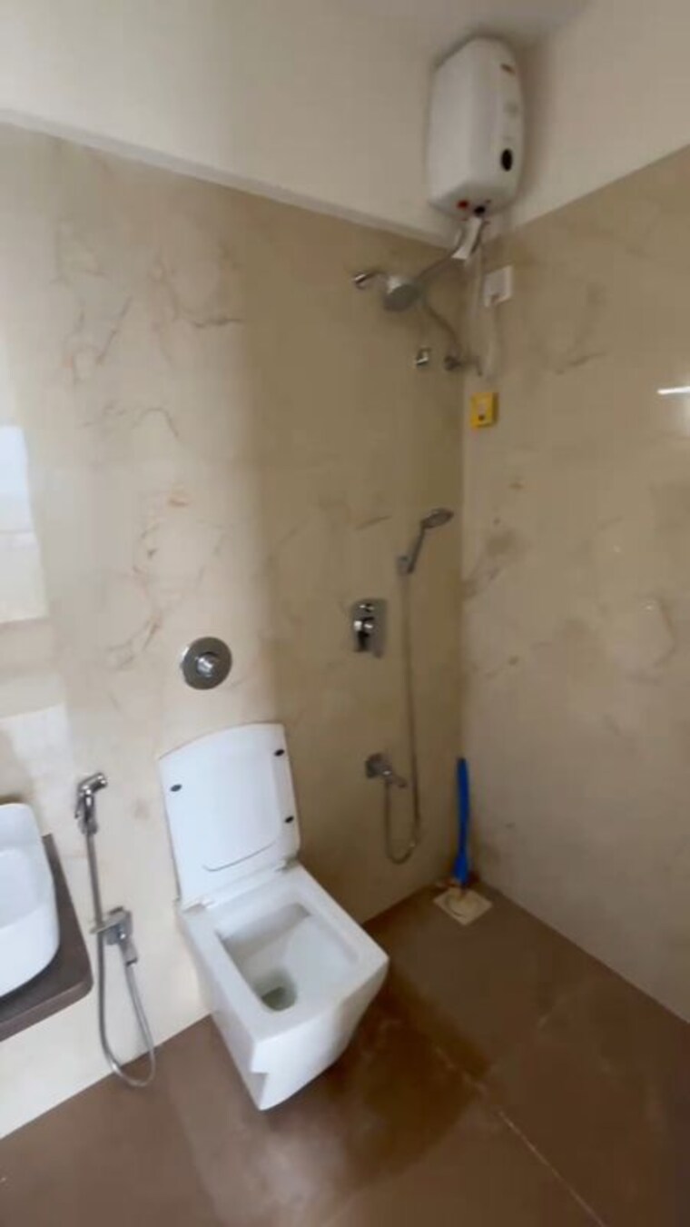 Bathroom, chaitanya-anand-lunkhod-chsl 3 Bedroom 1085 Sq.Ft. Apartment In Andheri West Mumbai 10777013