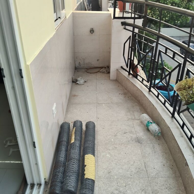 Balcony, ss-mayfield-gardens 2.5 Bedroom 1285 Sq.Ft. Builder Floor In Sector 51 Gurgaon 10777144