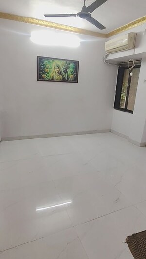 Master Bedroom in 2 BHK Apartment at Hariya Dream Park, Mira Road – for Sale