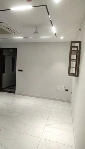 Room in 2.5 BHK Apartment at Sumadhura The Olympus, Financial District – for Rent
