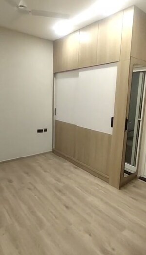 Room in 2.5 BHK Apartment at Sumadhura The Olympus, Financial District – for Rent