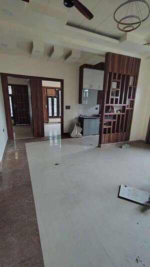 Room in 2 BHK Builder Floor at Gyan Khand I – for Sale