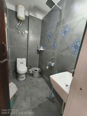 Team Area in 1 BHK Builder Floor at Saket – for Rent