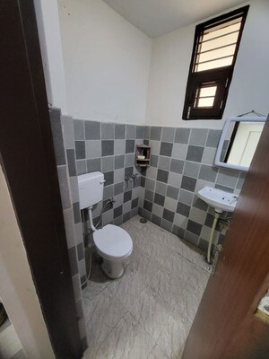 Bathroom in 1 RK Independent House at Sector 21 – for Rent