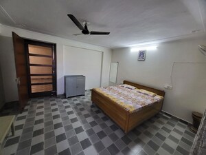 1 RK Independent House For Rent in Sector 21