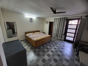 Bedroom in 1 RK Independent House at Sector 21 – for Rent