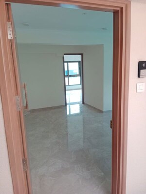 Room in 2 BHK Apartment at Regent Aparna Mahal, Vile Parle East – for Sale
