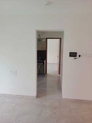 Room in 2 BHK Apartment at Regent Aparna Mahal, Vile Parle East – for Sale