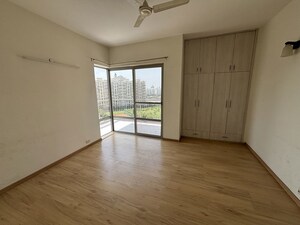 Room in 4 BHK Apartment at Ireo Uptown, Sector 66 – for Sale