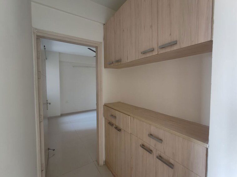 Kitchen, tulip-violet 3 Bedroom 1578 Sq.Ft. Apartment In Sector 69 Gurgaon 10777226