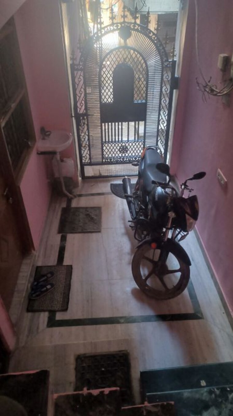  Parking, mehrauli 2 Bedroom 60 Sq.Yd. Independent House In Mehrauli Delhi 10777215