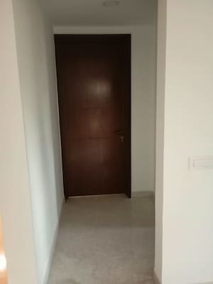Room in 4 BHK Apartment at Brigade Rhapsody, Palace Road – for Rent