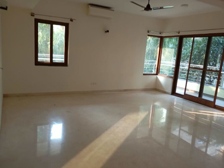 Room, brigade-rhapsody 4 Bedroom 4730 Sq.Ft. Apartment In Palace Road Bangalore 10777287