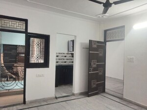 Room in 1 BHK Builder Floor at Neb Sarai – for Rent