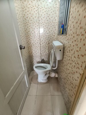 Bathroom in 1 BHK Apartment at Crystal Isle Apartment, Goregaon East – for Sale