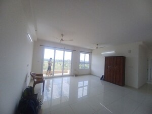 Room in 3 BHK Apartment at Godrej Aqua, International Airport Road – for Sale
