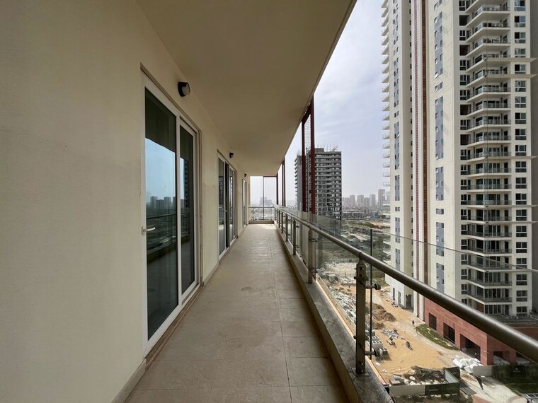 Balcony, mahindra-luminare 3 Bedroom 2985 Sq.Ft. Apartment In Sector 59 Gurgaon 10777373