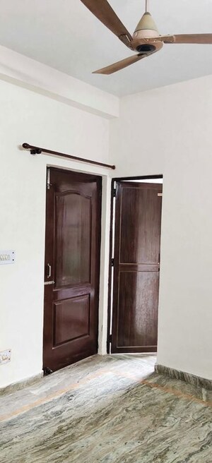 Furnished Amenities in 2 BHK Builder Floor at Neb Sarai – for Rent