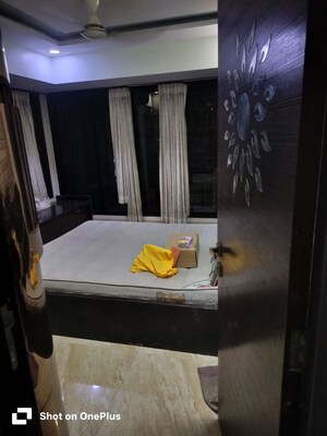 Bedroom in 2 BHK Apartment at Ratnakar Apartment Mumbai, Andheri West – for Rent