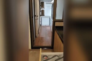 Furnished Amenities in 3 BHK Apartment at The Park Residency Andheri, Andheri West – for Sale