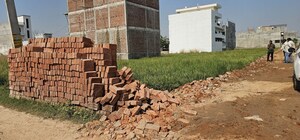  Plot For Sale in Akhari