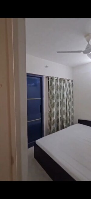 Room in  Apartment at Shivalik Bandra North Gulmohar Avenue, Bandra East – for Rent