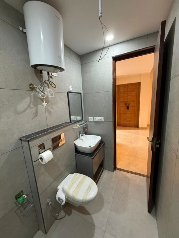 Bathroom, hlp-palmillas 3 Bedroom 1450 Sq.Ft. Apartment In Vip Road Zirakpur 10777462