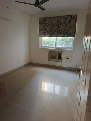 Room in 3.5 BHK Apartment at BPTP Park Prime, Sector 66 – for Sale